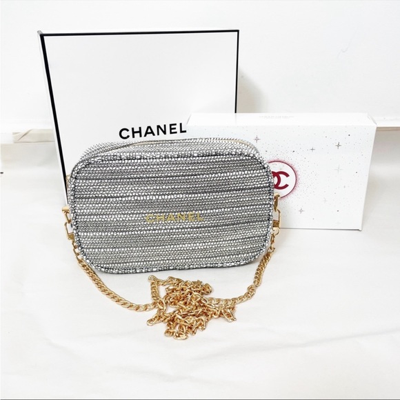 CHANEL Handbags - NEW CHANEL Holiday 2022 Woven Tweed Pouch Clutch -Converted To Crossbody Bag